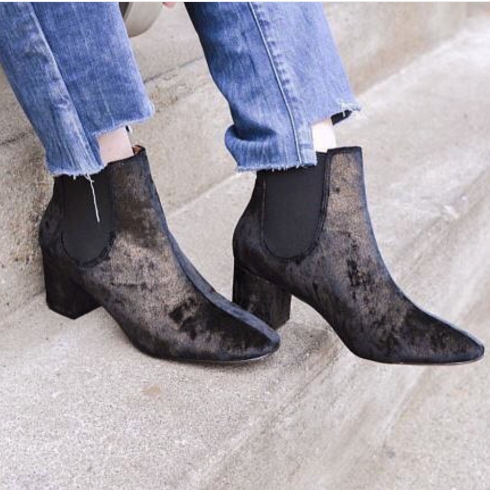 NIB Black Bronze Chelsea Style Ankle Booties - Picture 5 of 6